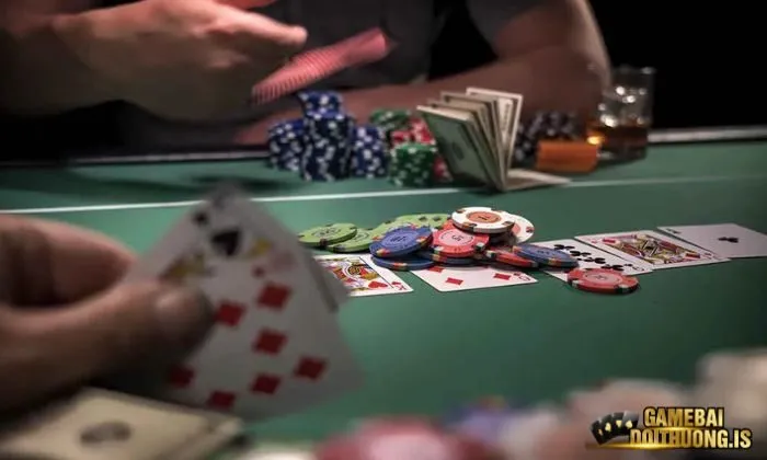 Bí kíp đánh bài Poker dễ thắng từ cổng game Zowin